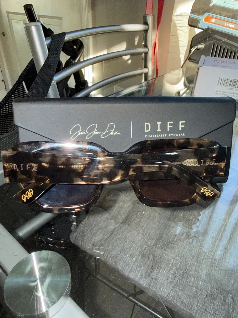 DIFF Eyewear Tortoiseshell Brown Square Sunglasses